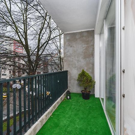 Sunshine Parkside Hideaway - 3 Bedroom - By Upstairs Краків Екстер'єр фото