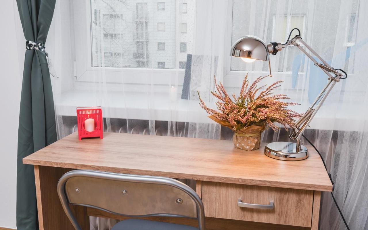 Sunshine Parkside Hideaway - 3 Bedroom - By Upstairs Краків Екстер'єр фото