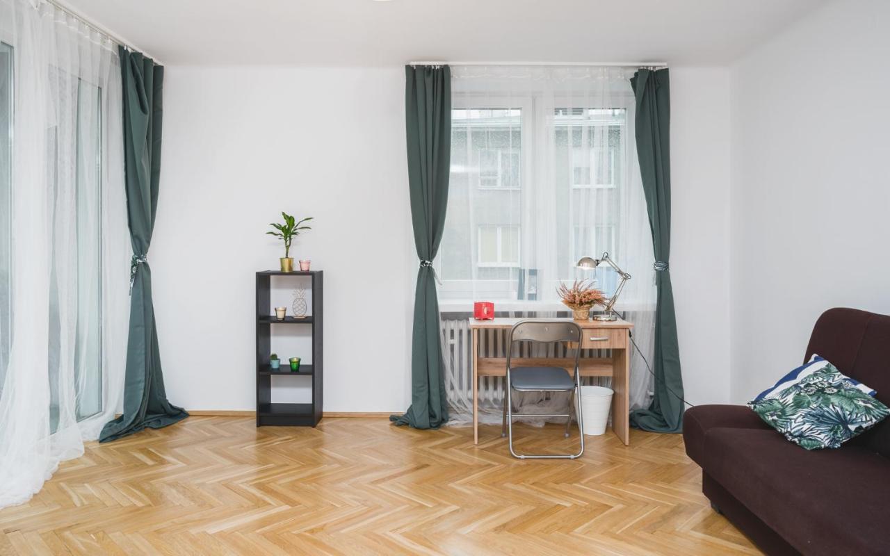 Sunshine Parkside Hideaway - 3 Bedroom - By Upstairs Краків Екстер'єр фото