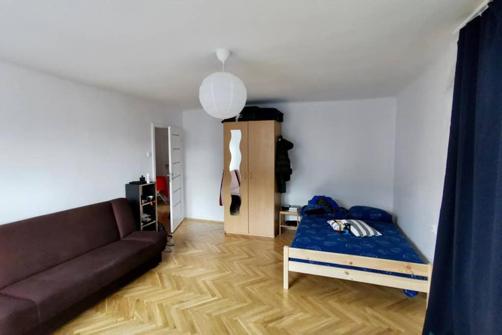 Sunshine Parkside Hideaway - 3 Bedroom - By Upstairs Краків Екстер'єр фото